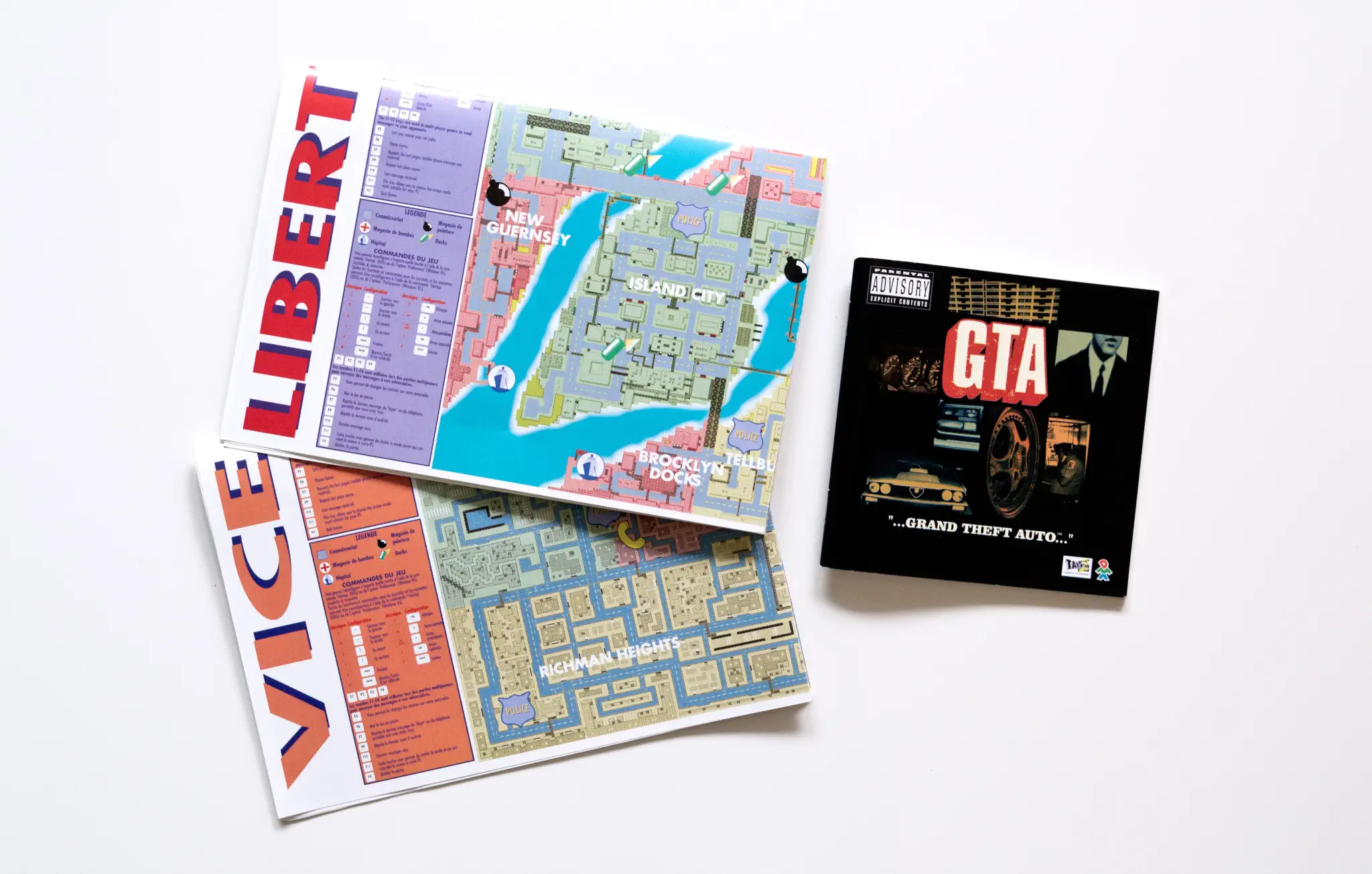 Photo of the content of Grand Theft Auto (1997, PC, EU); developed by DMA Design Limited, published by Take-Two Interactive Software Europe Ltd.; Hi-res 3D box available at https://bigboxcollection.com